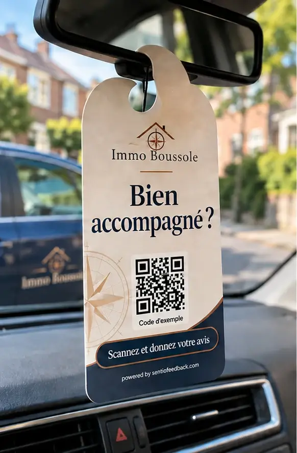Accroche-rétroviseur dans la voiture - Immo Boussole