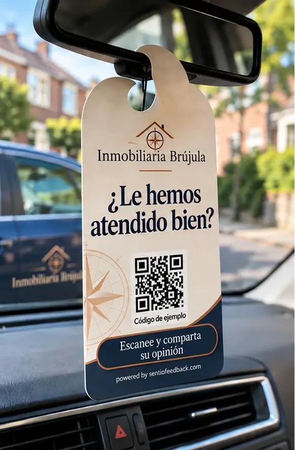 Colgador en el retrovisor - Inmobiliaria Brújula